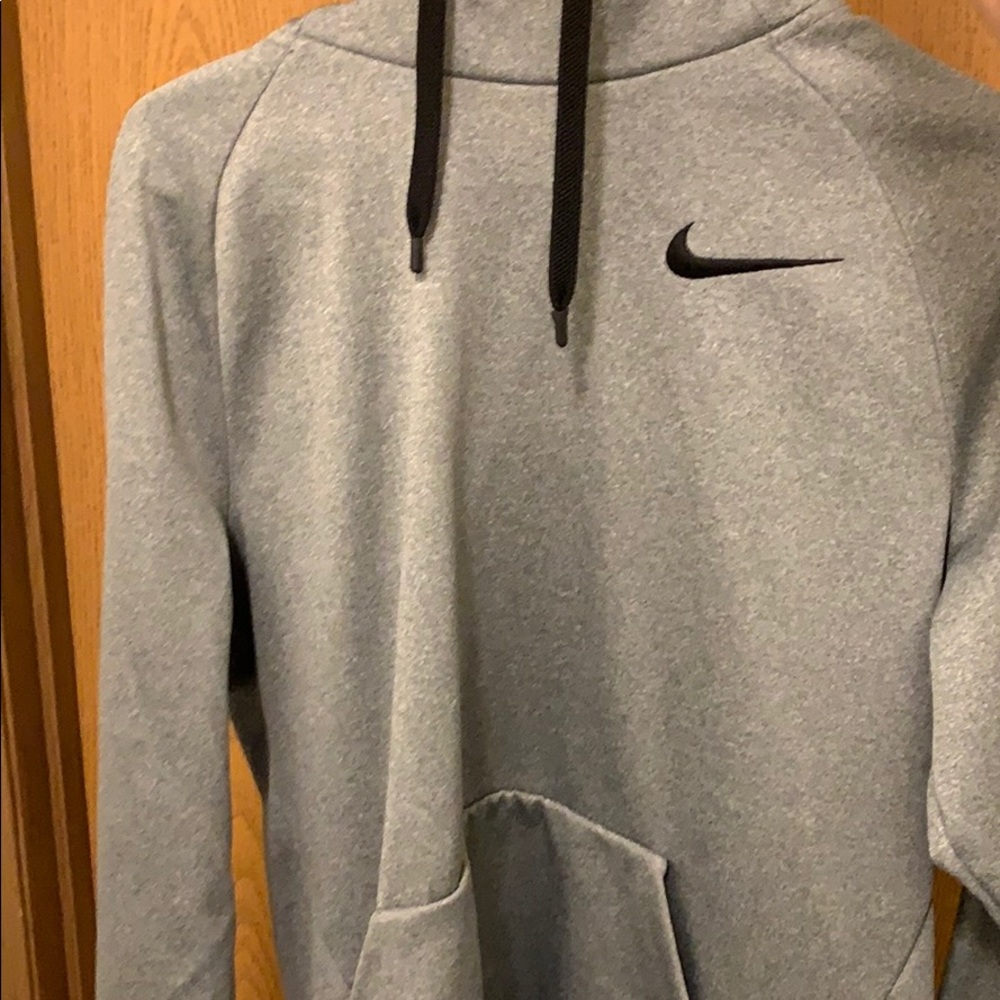 Nike drifit hoodie